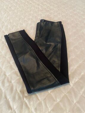 Ralph Lauren Black Label.
Viscose black thighs ladies size O
